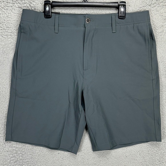 Under Armour Mens Chino Golf Shorts 36X10 Gray Performance Tech Stretch Logo NEW - Picture 1 of 9